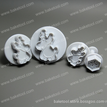 New 4pcs Plastic Cartoon Cow&Ribbon Plunger Cutter Mold Set For Cake Decoration